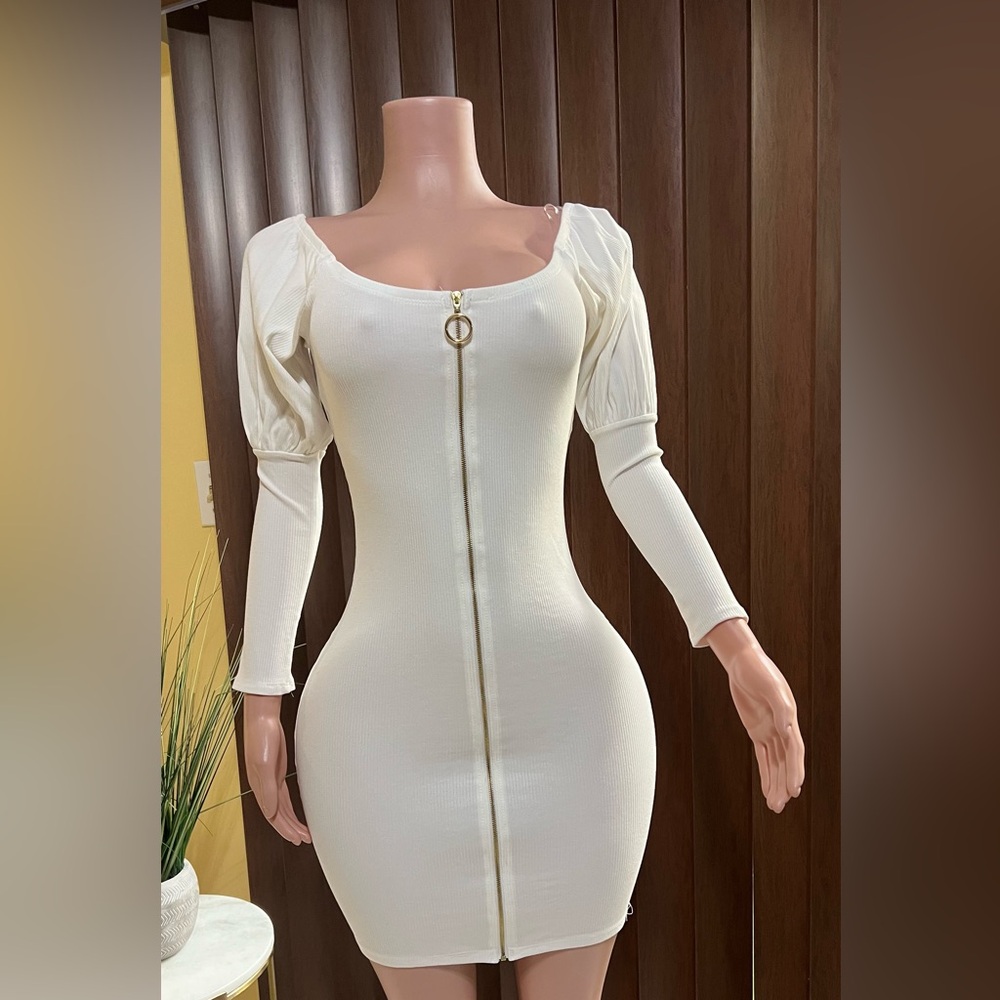 Elegant Cream Zipper Dress